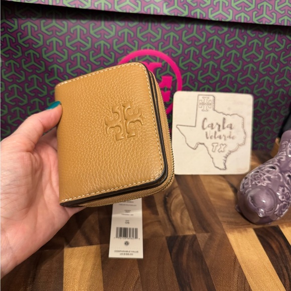 Tory Burch Thea bi fold wallet - Picture 2 of 4